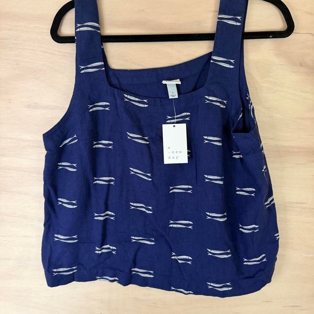 A New Day Navy blue fish print tank top Size Large Linen Blend